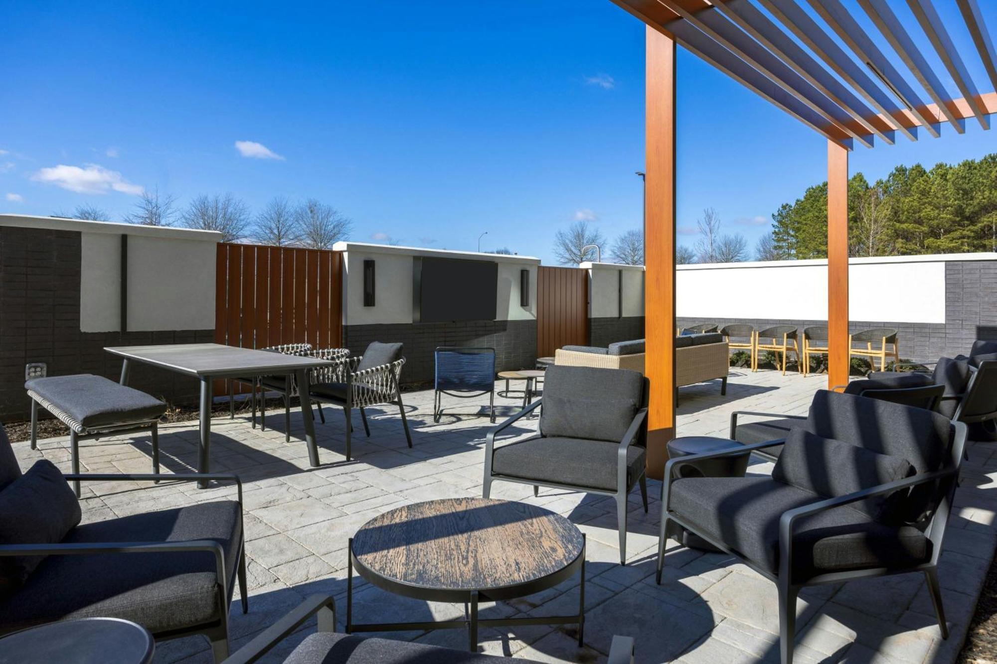 Towneplace Suites By Marriott Canton Riverstone Parkway Kültér fotó